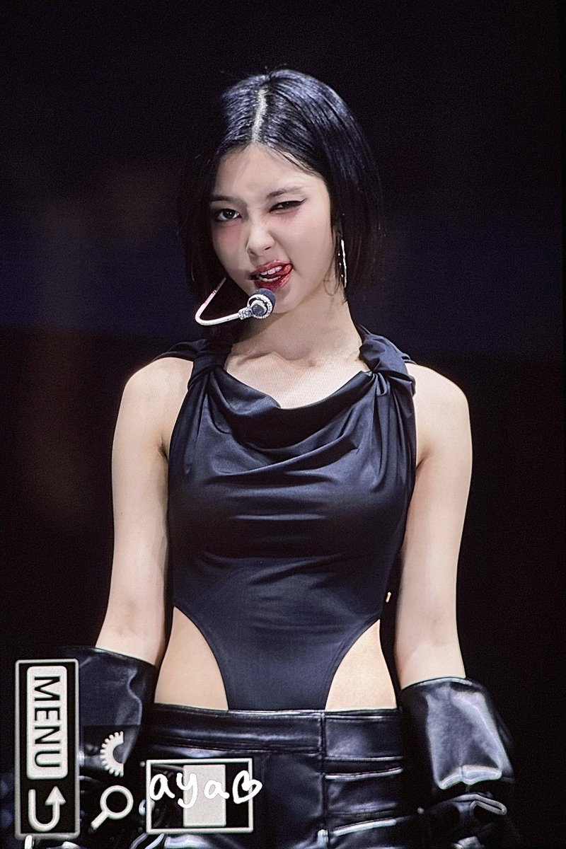 aya0103Kep1ian's tweet photo. 260419 JJ50th Anniversary Fest 2026 pre

😈✌🏻❤️‍🔥

#케플러 #Kep1er #김다연 #다연 #Dayeon #ダヨン https://t.co/2rFYF0iarj