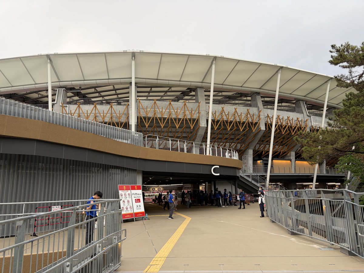 なかむら tweet media