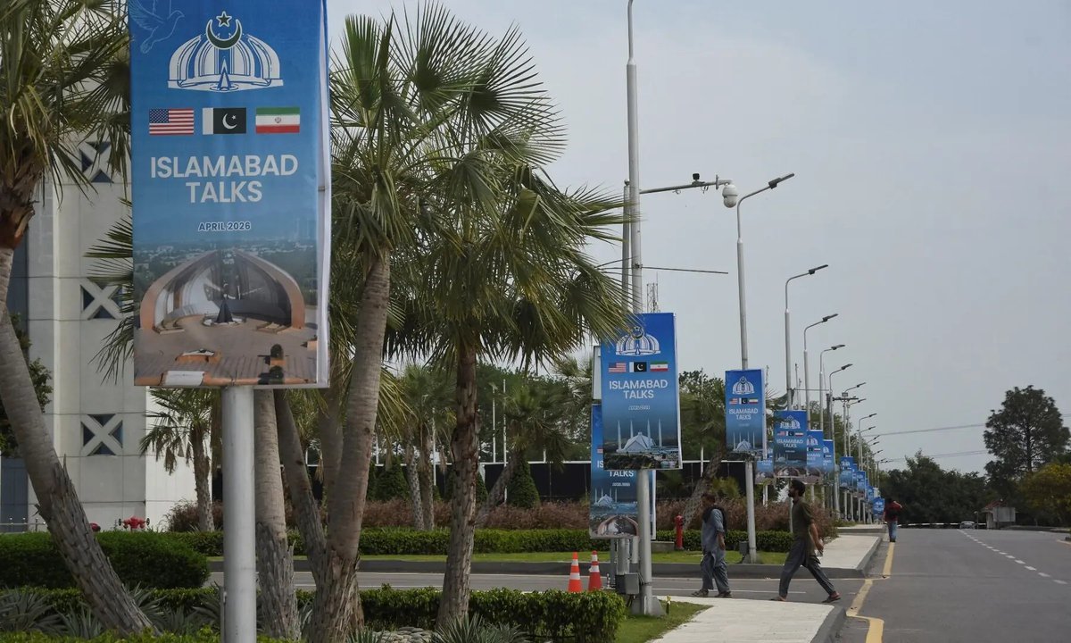 Ufaq_RM's tweet image. ISLAMABAD READY AGAIN
Fresh banners for the #Islamabad Talks are up across the #capital 🇵🇰 All eyes now on what happens next.