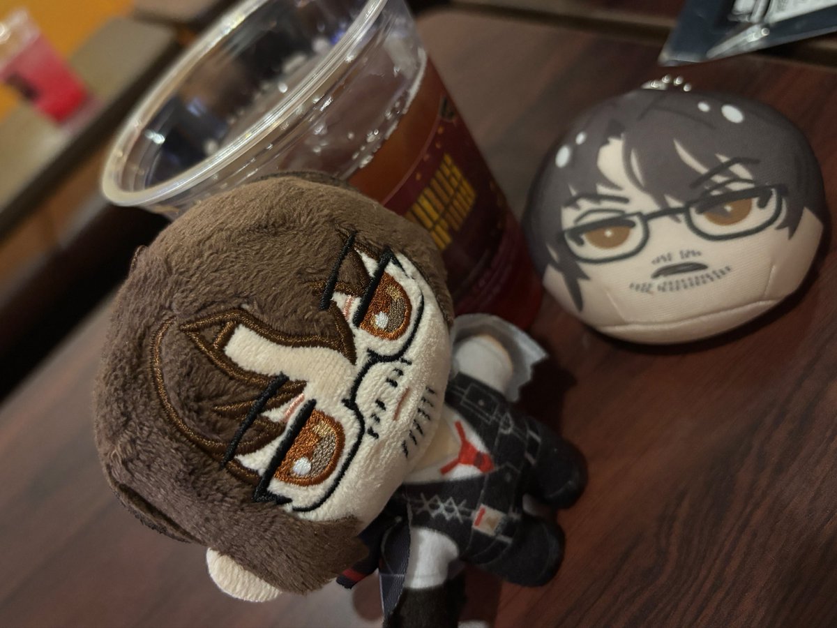 えびせん tweet media