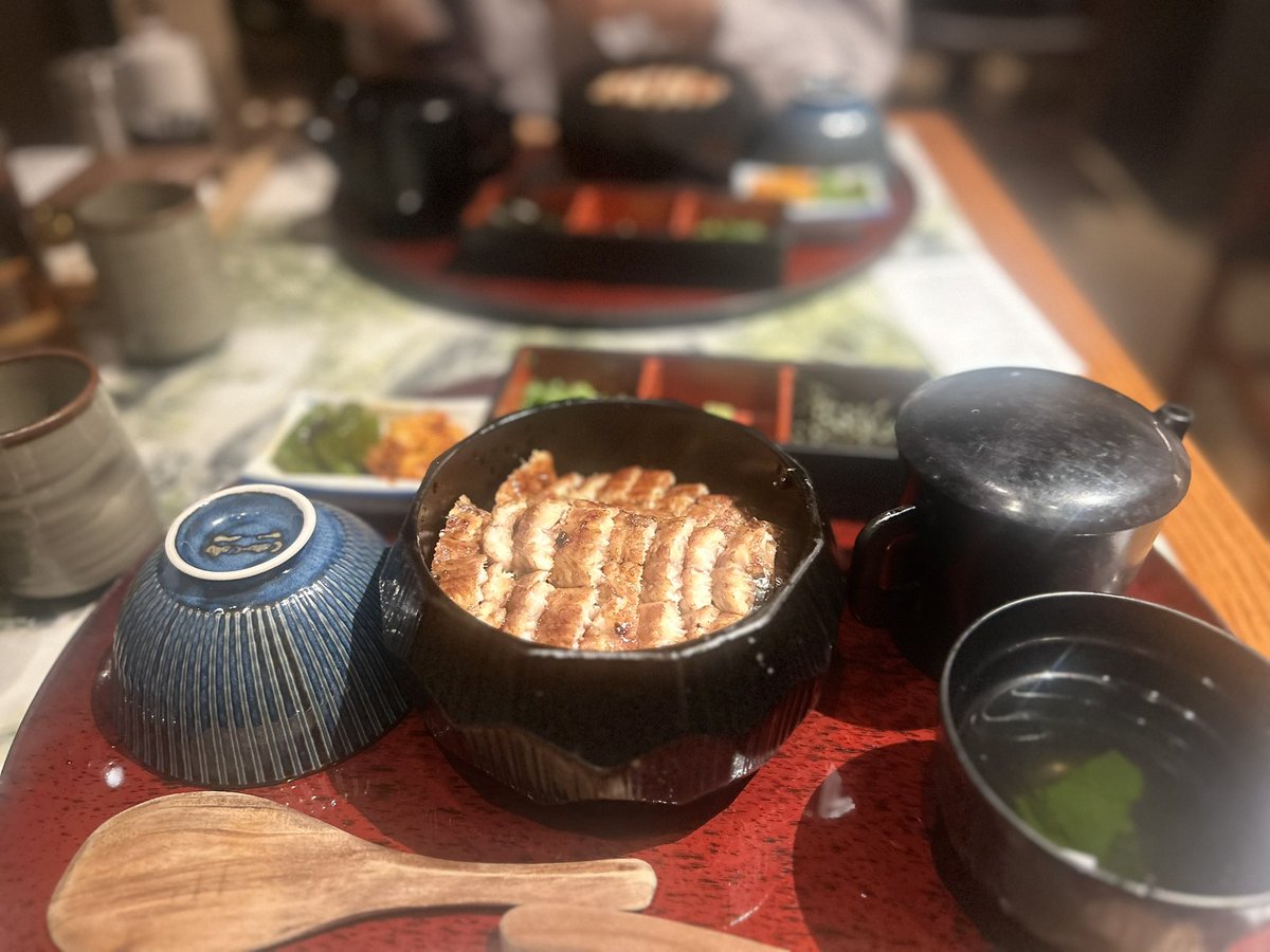 동생이랑 급 신강에서 만나서 점심. 종종 평일 오찬모임 하기로 했다 😉