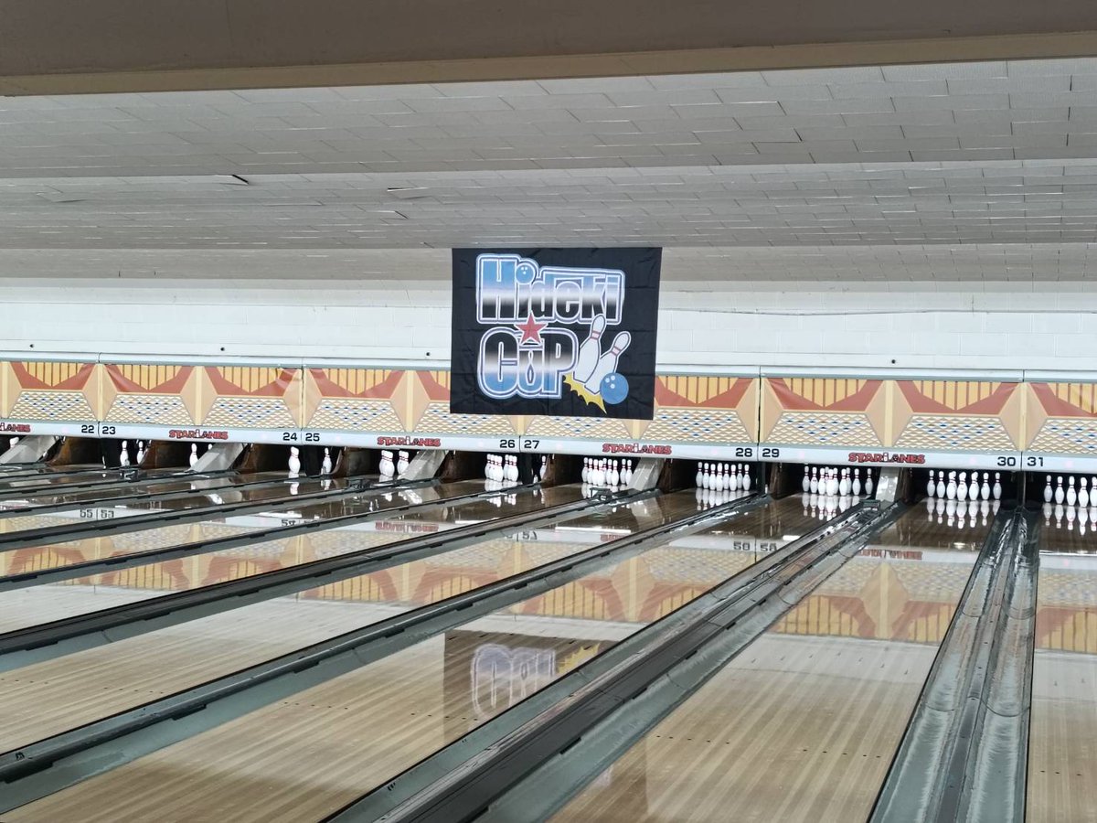 hideki_jump's tweet photo. 🎳ボウリングコンペ🎳

参加者54人、プロ４人の大会の主催者として無事に終わりました。🙂‍↕️

急遽来られない方が居たり、搬入、準備、トラブルなど色々あったけど、皆が笑顔で帰っていったので報われた。自身のスコアはボロボロ。😭

次回やるとなると７回目。更にパワーアップしたものにしたい。🔥 https://t.co/J5QtvP12VP