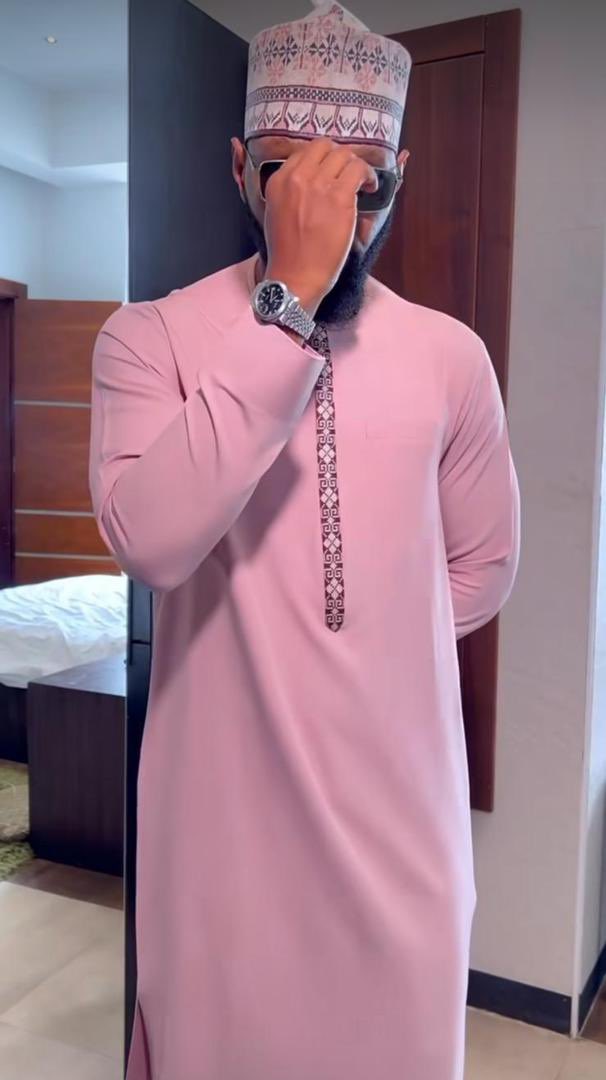 ᴛʜᴇᴍᴀɴᴛᴀɪʟᴏʀ 👻✂️ tweet media