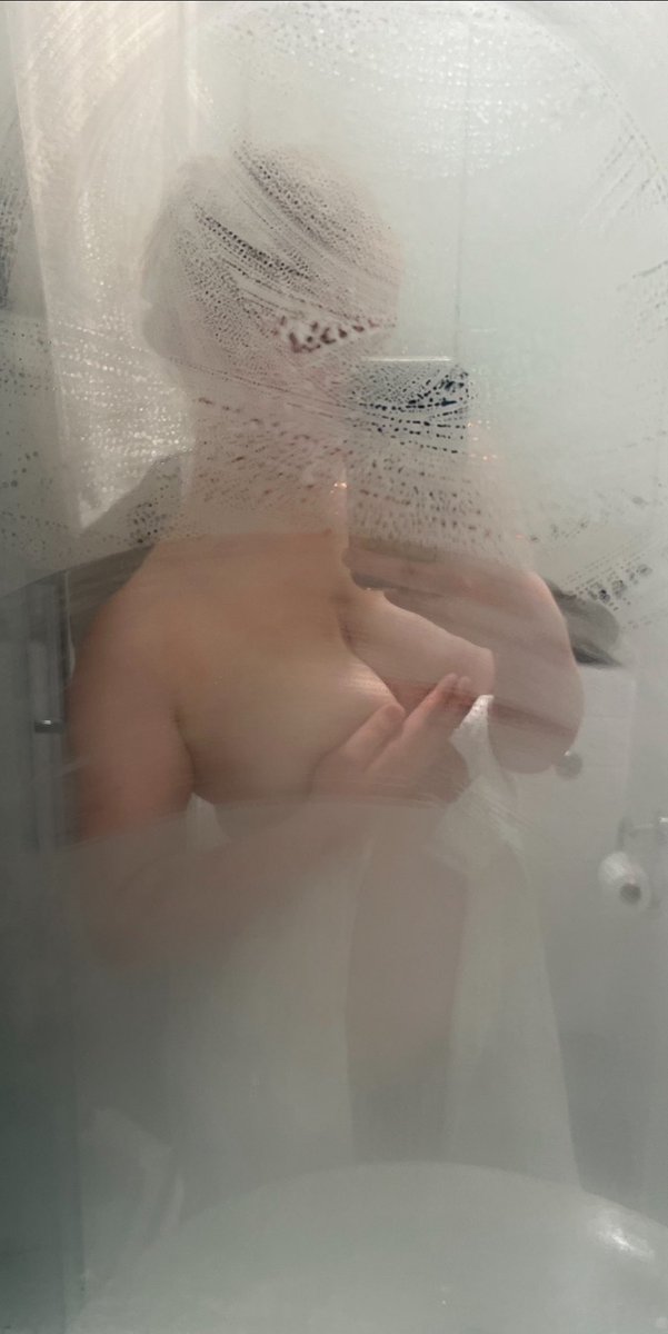 hornyypr1nc3ss's tweet image. freshly showered and dripping wet 💦 

#curvy #bigtits #teen #nsfwtwt #sellingcontent #onlyfans