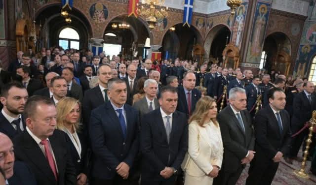 Φινκλιν tweet media