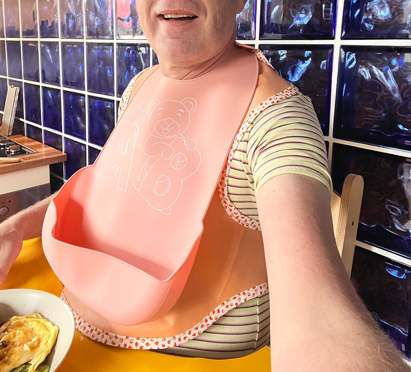 MrBib372's tweet photo. Sunday morning bABy. Sitting in the highchair bibbed ready for din dins🙂
 #abdlsiliconebibetsy #adultbabybib #adultsiliconebib #abdlclothing #abdlbaby #abdlcommunity #adultbabycommunity #ageplay #abdllifestyle  #ageplayclothing https://t.co/YWekS6WPL9