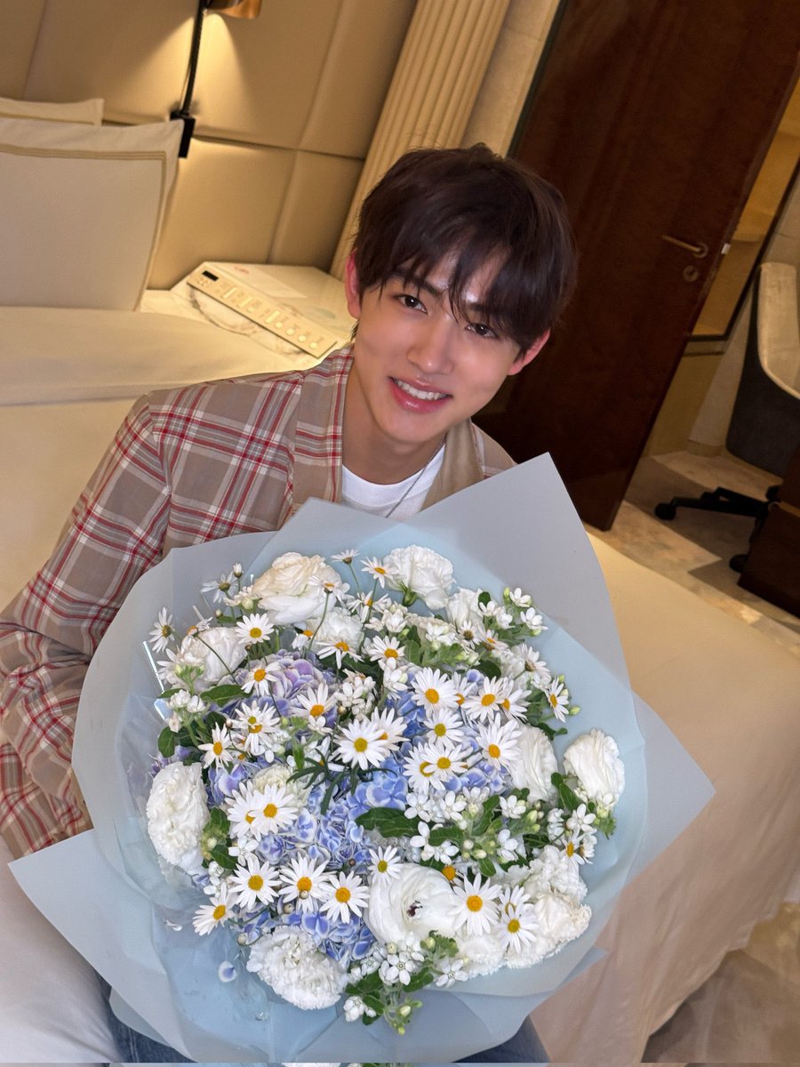 seonghyeon pics tweet media