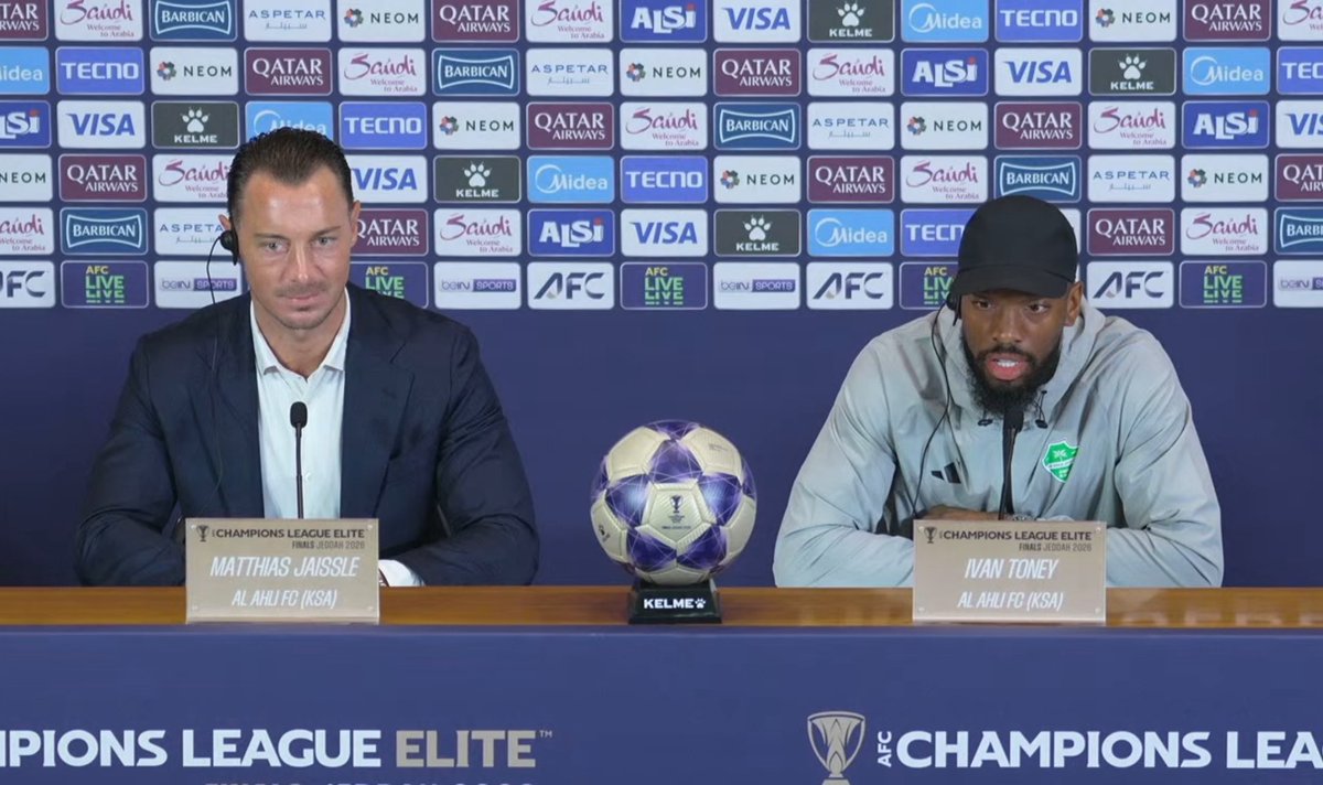 عمرو tweet media