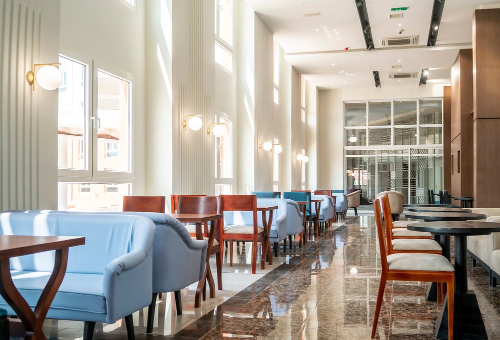 Best Western Plus Douala 🇨🇲📍
It's the weekend, where are you relaxing? 
Bringing international comfort with local flair from its modern skyline views to its easy access to the city’s business and nightlife, where global standards meet the energy of Douala.

Credit: AYILA'A