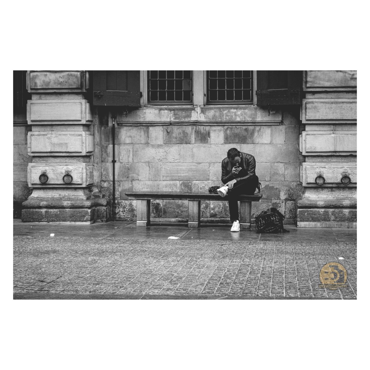 ErwinGraphy's tweet image. 💛 New Story 💛 De grootste antiek- en curiosamarkt van Nederland is weer te vinden in het prachtige historische centrum van Delft!
.
Sony A6700 FE 28-60mm F4-5.6 (Freedom streetlens) 
.
#delft #delftcity #streetlife #storytelling #streets #streetphotography #bnw #blackandwhite