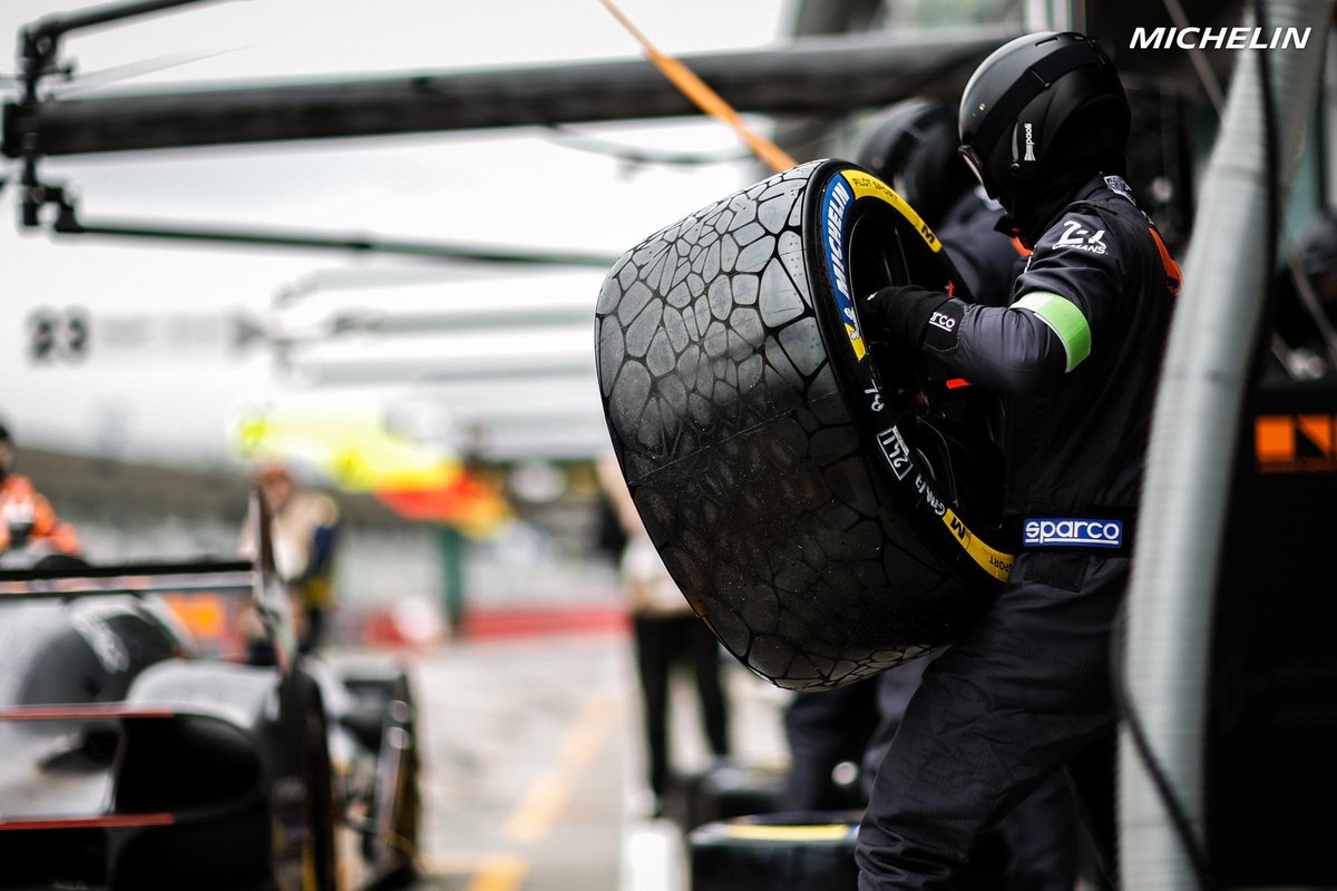 ScarbsTech's tweet image. The @FIAWEC kicks off today with the #Imola6h.
@Michelin_Sport bring their new tyres for the #LMH category. Made with 50% recyclables. The 'tread' pattern is superficial 
#WECtech