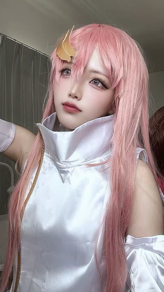 null@あるコス25日 tweet media