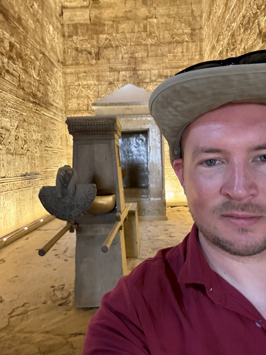 Museum Ian tweet media