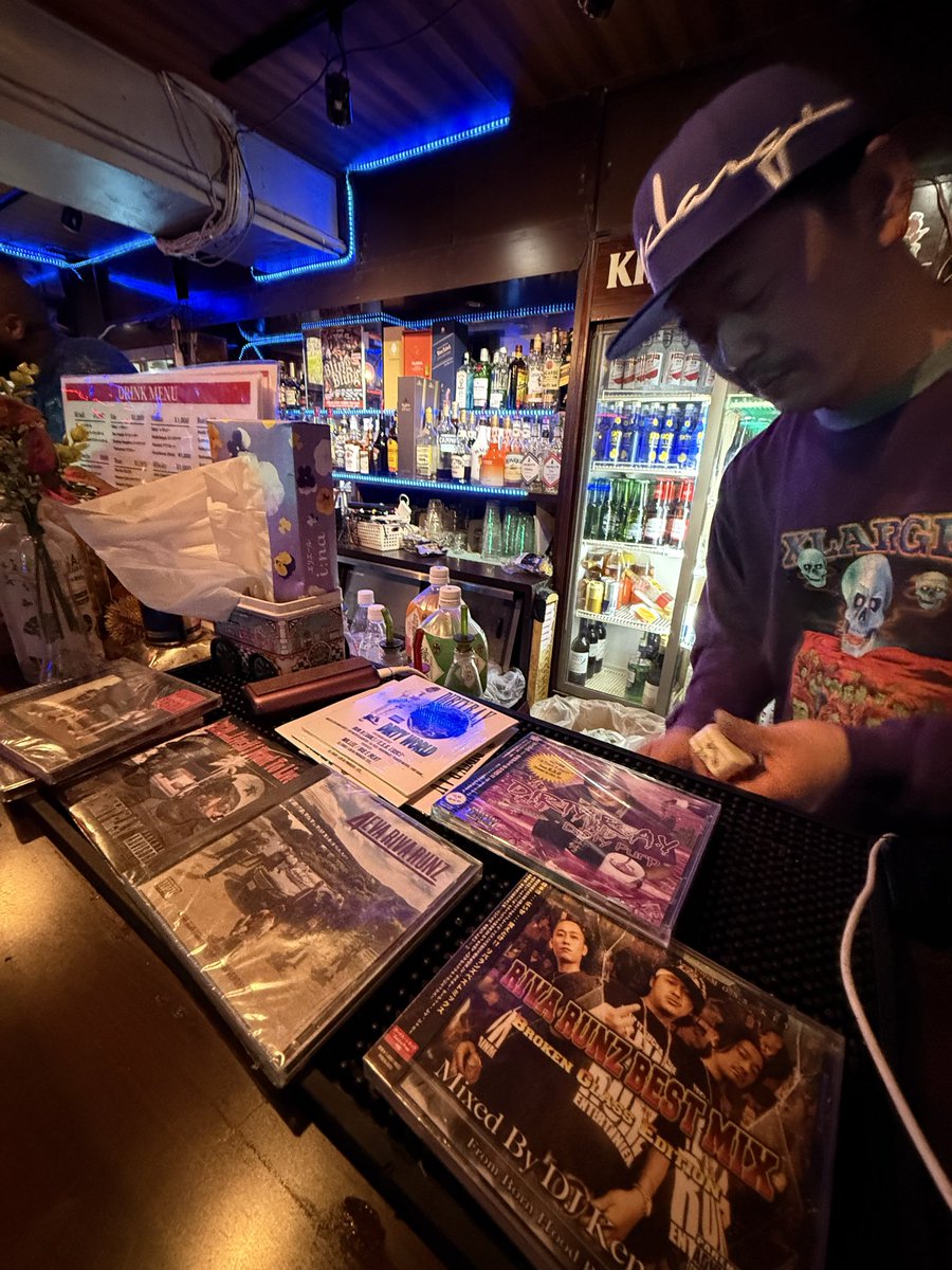 GiftedDaRapper's tweet photo. BLING BLING at Tokyo Loose

DJ BOTA @DJBOTACHAN 
Dirty R.A.Y @DIRTYRAYJAP 
Gifted https://t.co/HmJgGQm1tW