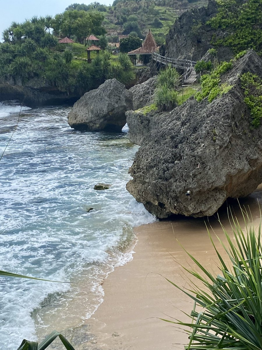 Duniawni tweet media