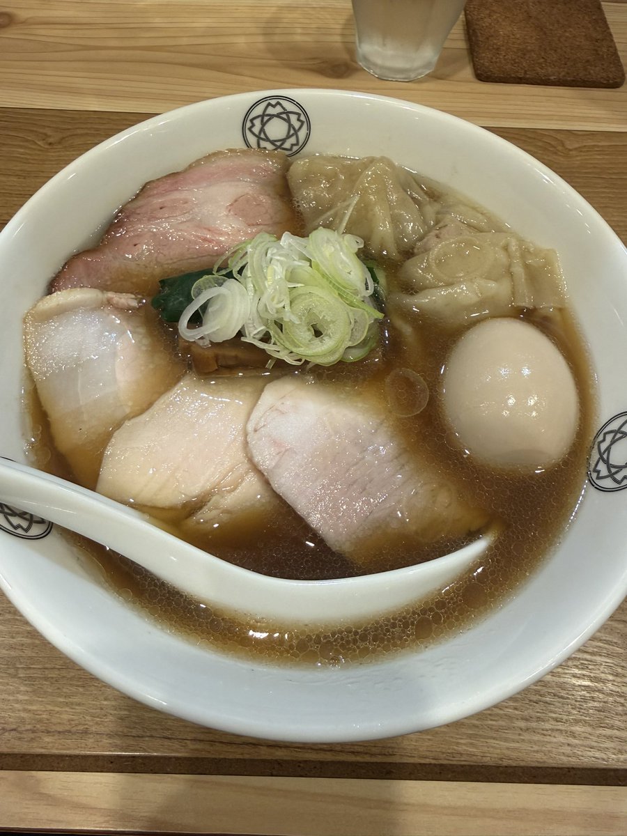 animovi's tweet photo. TOKYO RAMEN かいか https://t.co/vgJSYUS31x