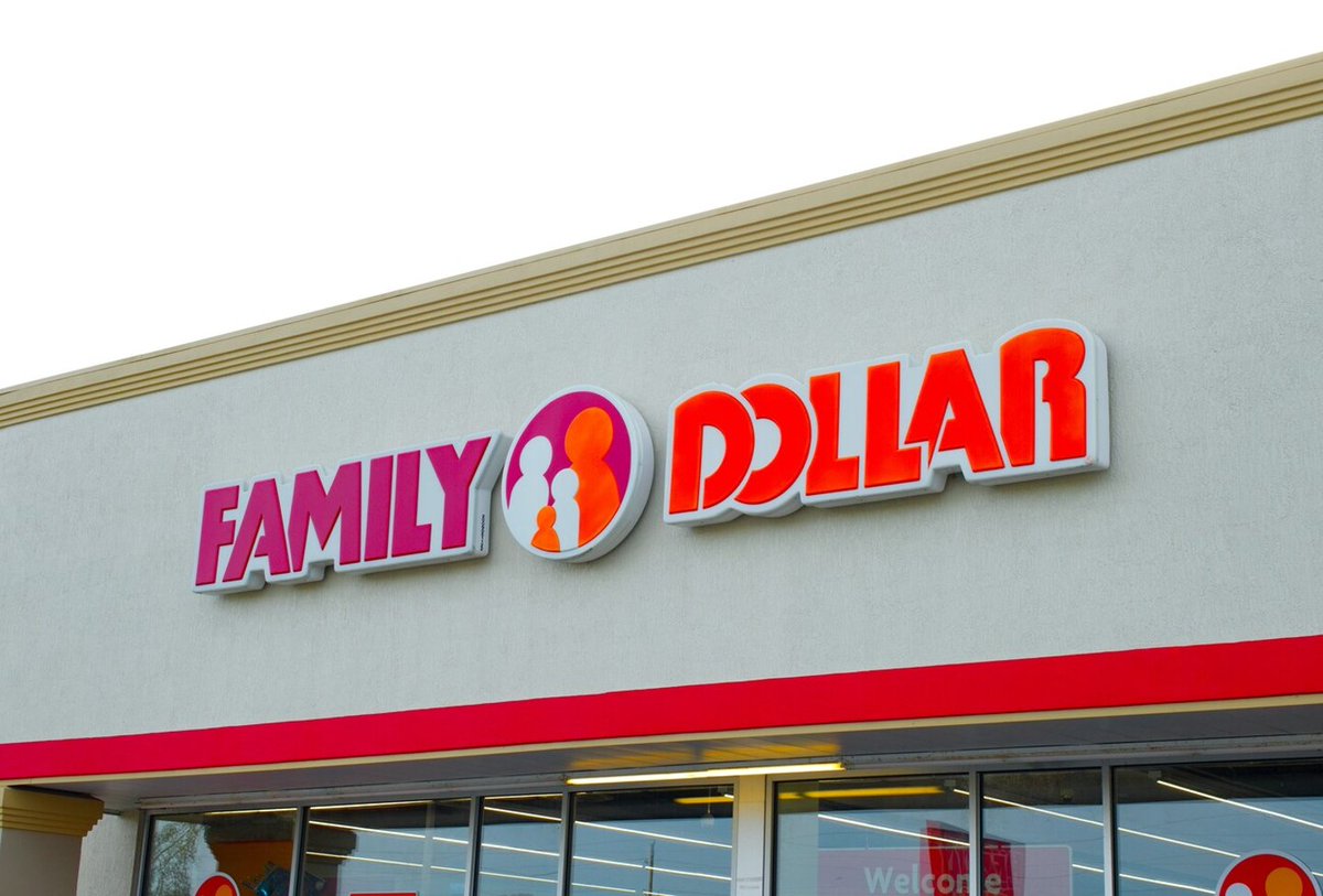 RandomstuffA2Z's tweet image. Rome, GA police say a man was shot and killed outside a Family Dollar on Shorter Avenue. Investigators are asking for tips to ID the suspect seen leaving in a dark SUV. #RomeGA #CrimeAlert