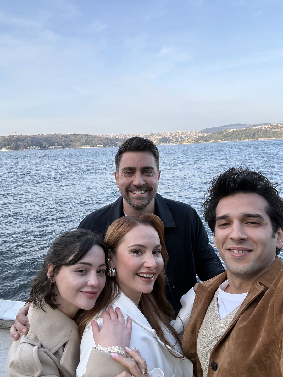 baranbolukbasii's tweet image. #Çirkin bu akşam yeni bölüm yayında ! Kimler izleyecekk ? 
@CirkinDiziResmi