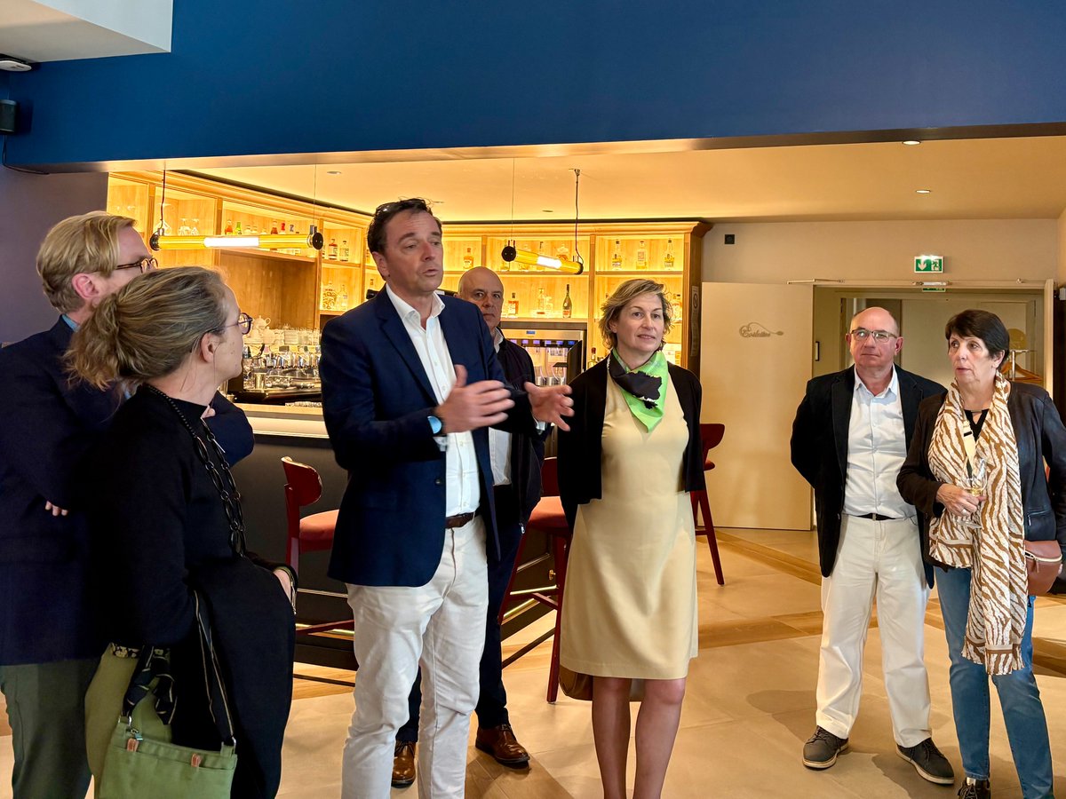 n_delattre's tweet image. 🍇 À l’inauguration du nouveau chai du Château Fage à Arveyres, un site patrimonial qui illustre le dynamisme de l’œnotourisme en Entre-deux-Mers et en Gironde. 👇