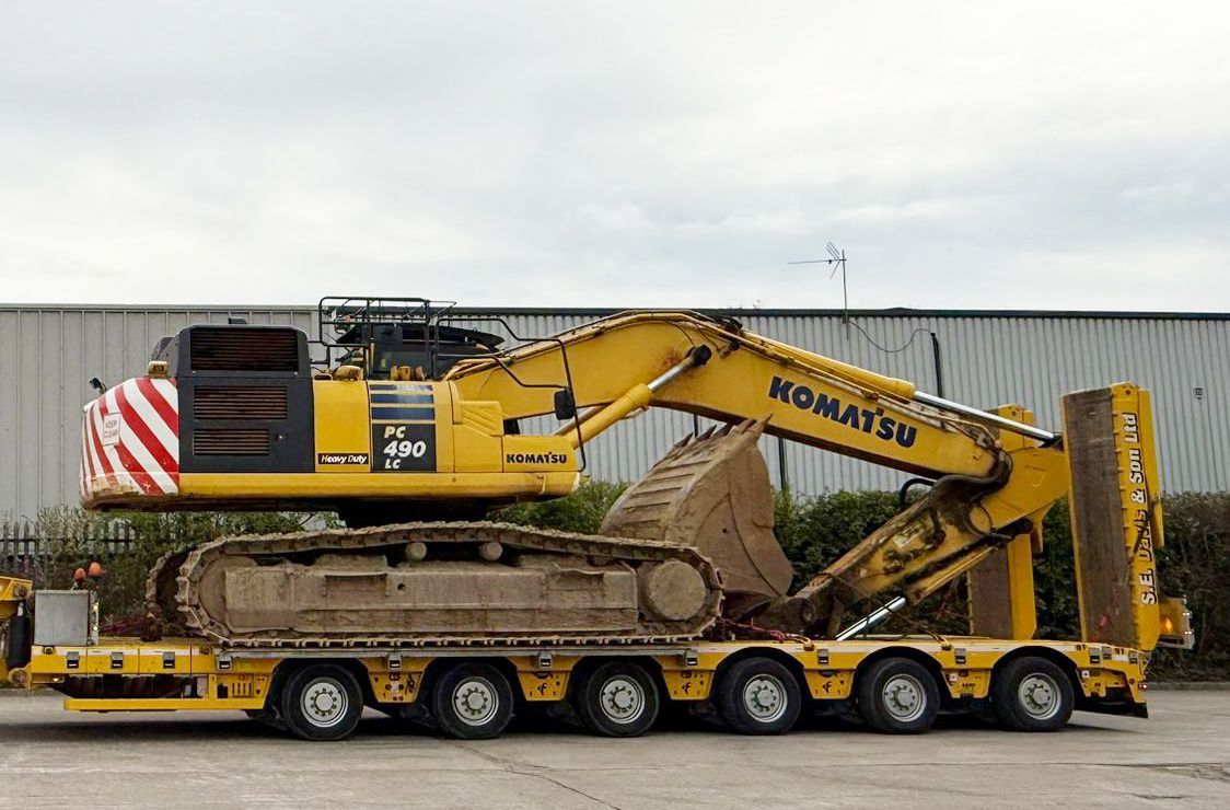McHaleKomatsu's tweet image. Another quality used machine on its way to a new owner - this one a Komatsu PC490LC-11 excavator.
(Transport by @sedavisltd)
 
Browse our current UK stock here: bit.ly/4cEbiFz (contact usedequipment@mchalekomatsu.com)

#creatingvaluetogether #mchalekomatsu #komatsu