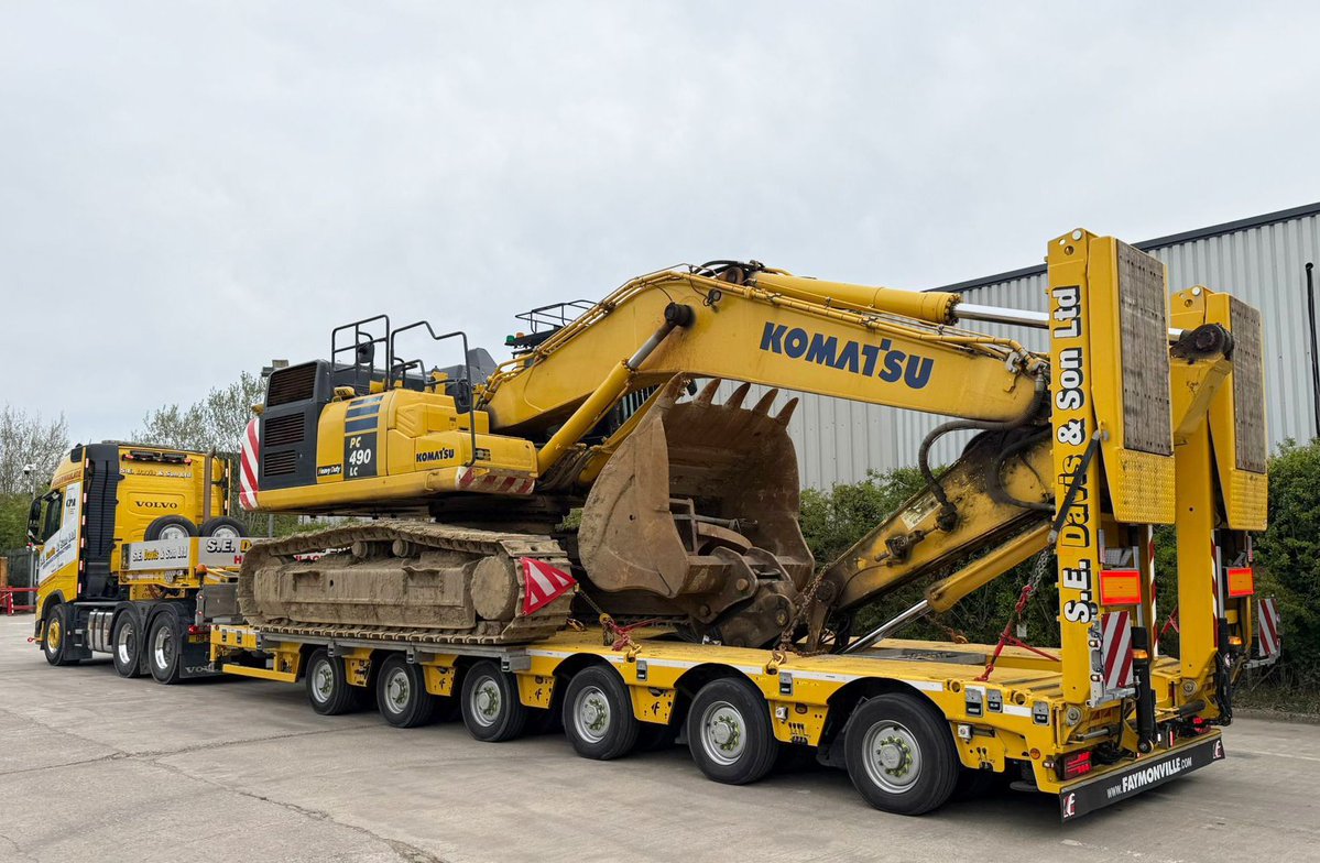 McHaleKomatsu's tweet image. Another quality used machine on its way to a new owner - this one a Komatsu PC490LC-11 excavator.
(Transport by @sedavisltd)
 
Browse our current UK stock here: bit.ly/4cEbiFz (contact usedequipment@mchalekomatsu.com)

#creatingvaluetogether #mchalekomatsu #komatsu