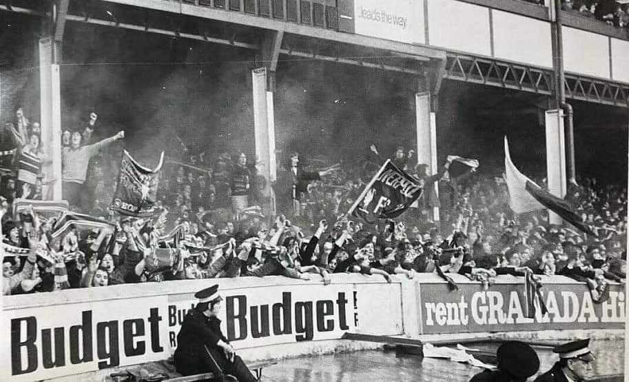 LFCHistoryShow's tweet image. The old Park End took over by The Reds. We've had some singsongs in that minty little end of Goodison. Name a great #derby singsong victory?? This is when Emlyn Hughes scored 2 down there &amp;amp; the Park end almost collapsed with the singing &amp;amp; dancing. #LFC #YNWA #LiverpoolFC