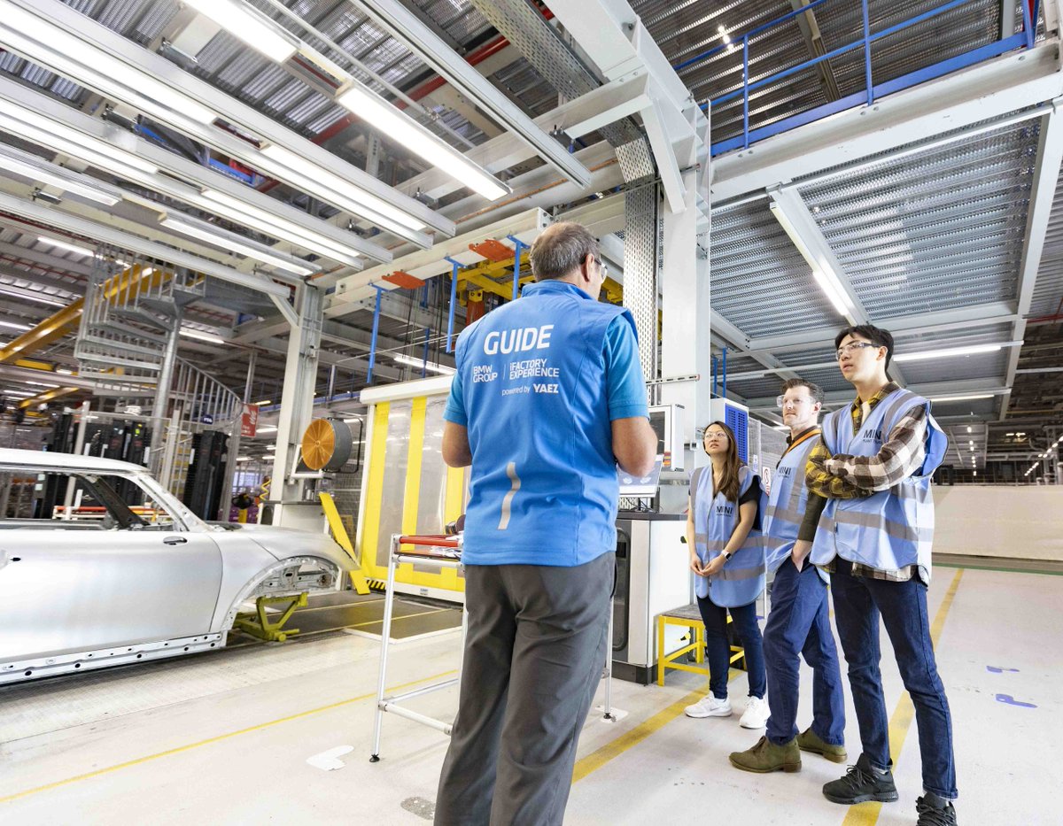 ExperienceOx's tweet photo. Whether you're a car enthusiast or not, a visit to the MINI Plant Oxford, the birthplace of MINI production, is an unmissable, eye-opening experience. 😍 

Book now ➡️ https://t.co/RQ14mdw8Wo

#ExperienceOx #MINIPlant #Oxford @MINIPlantOxford https://t.co/Ii7D2lPKLw