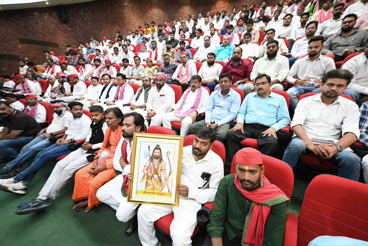 Akhilesh Yadav tweet media