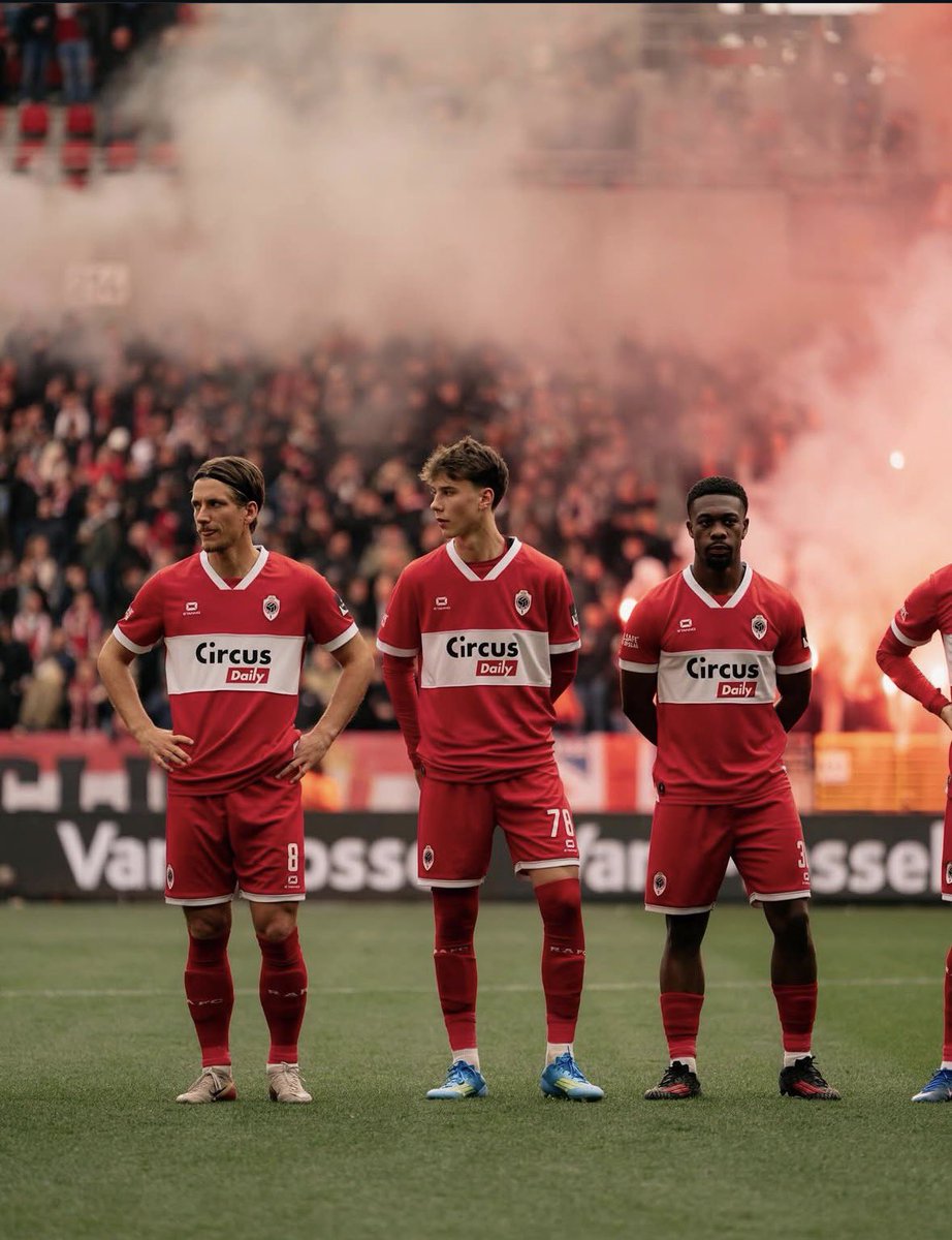 lennnnn____'s tweet photo. Xander motherfucking Dierckx🔥 Laat die man maar rustig staan voor de play offs, wat een match😍 #ANTOHL https://t.co/P75Z9ek395
