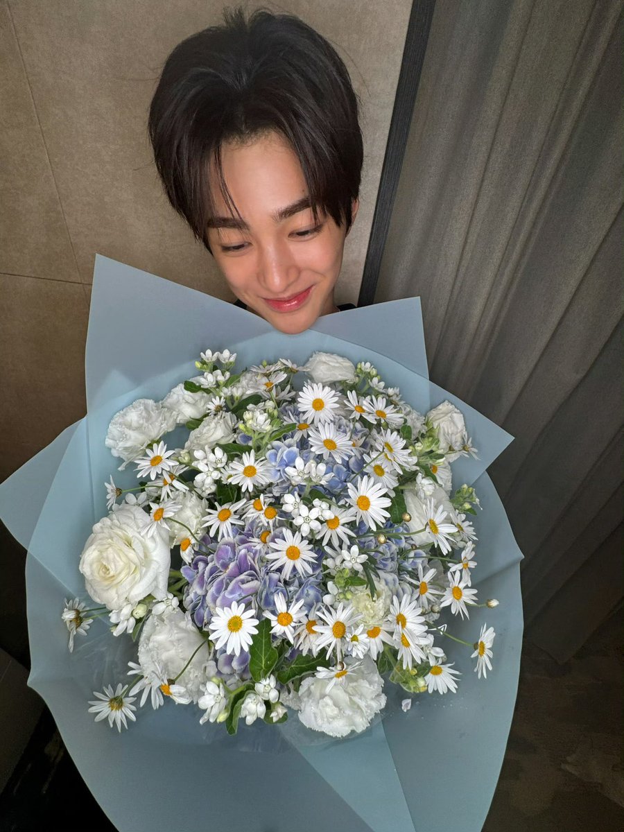 cookie♡ tweet media