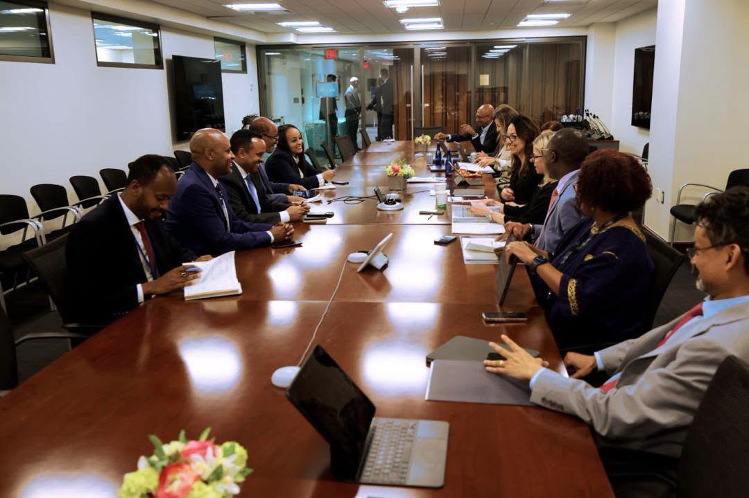 MoF_Ethiopia's tweet image. 🇪🇹 The Ethiopian delegation, led by H.E. Ahmed Shide, held high-level talks with Anna Bjerde of the World Bank on the sidelines of the 2026 Spring Meetings of the World Bank Group and the IMF. 🌐🤝
mofed.gov.et/blog/world-ban…

#Ethiopia #WorldBank #IMF #SpringMeetings