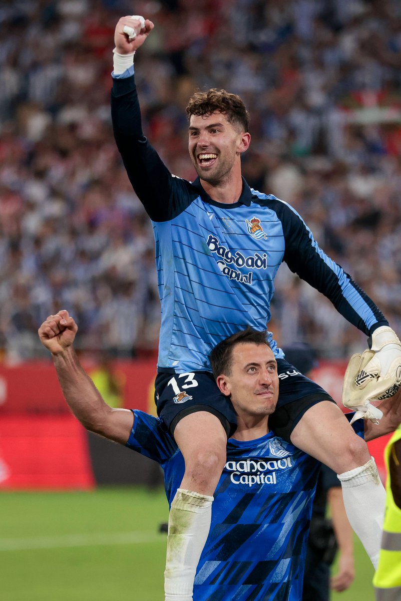 elchiringuitotv's tweet photo. 🎩🦸‍♂️ DON UNAI MARRERO, el HÉROE de la FINAL de #CopaDelRey 2026. https://t.co/qdwBQ0JmHS