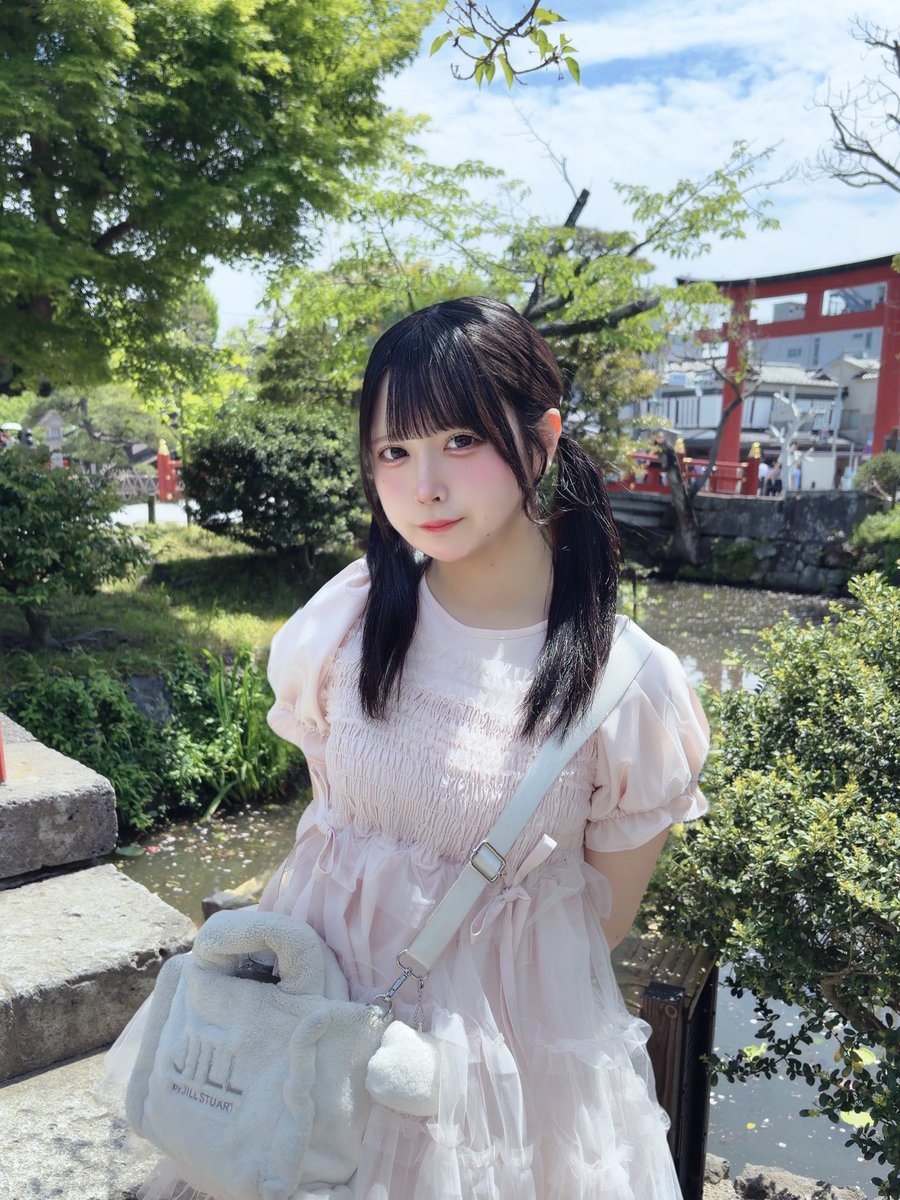 ゆずりは tweet media