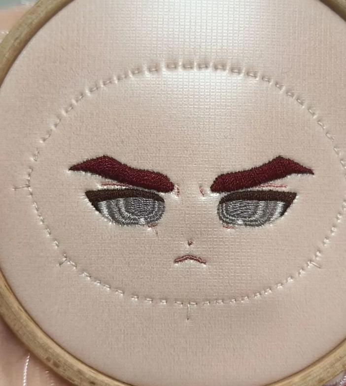 Oystermiao's tweet image. 刺绣好开心 #oc #手作り #plushie