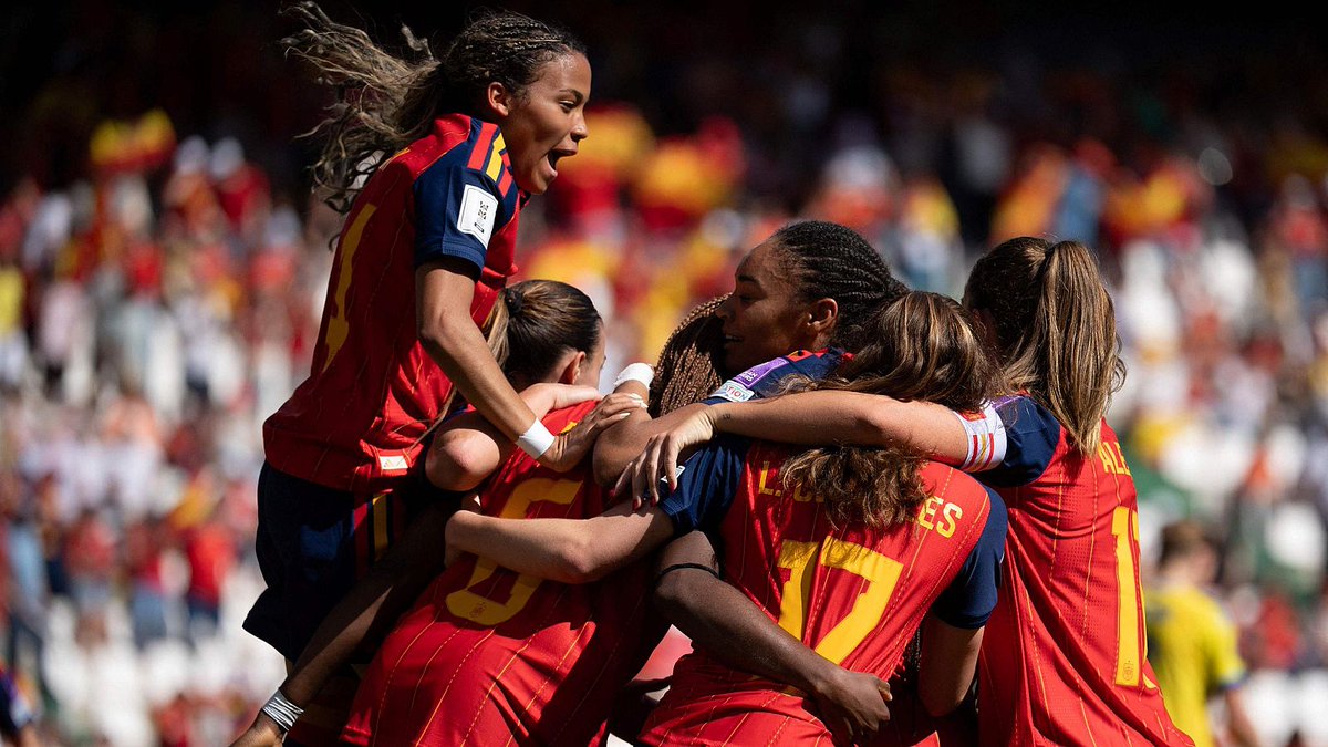 #Audiencias📈| También este sábado, goleada de la selección femenina de fútbol a Ucrania. 

⚽️El partido de clasificación para el Mundial reunió en <a href="/La1_tve/">La 1</a>  a 2.460.000 espectadores únicos (9%).