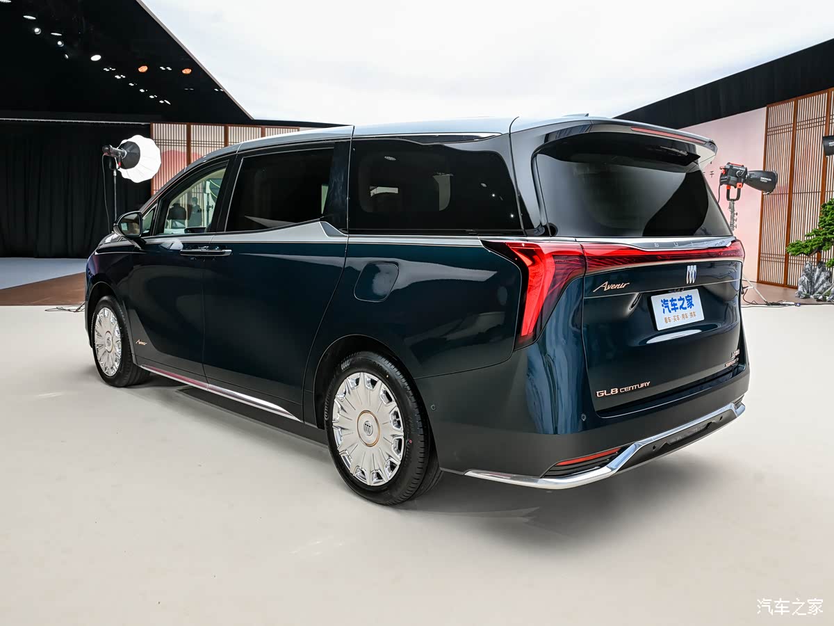 NEWCAR tweet media