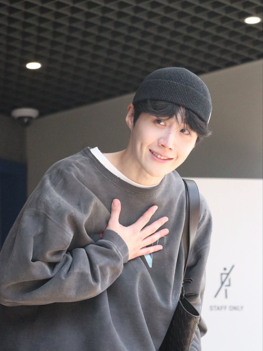 loveksh0508 ◡̈ tweet media