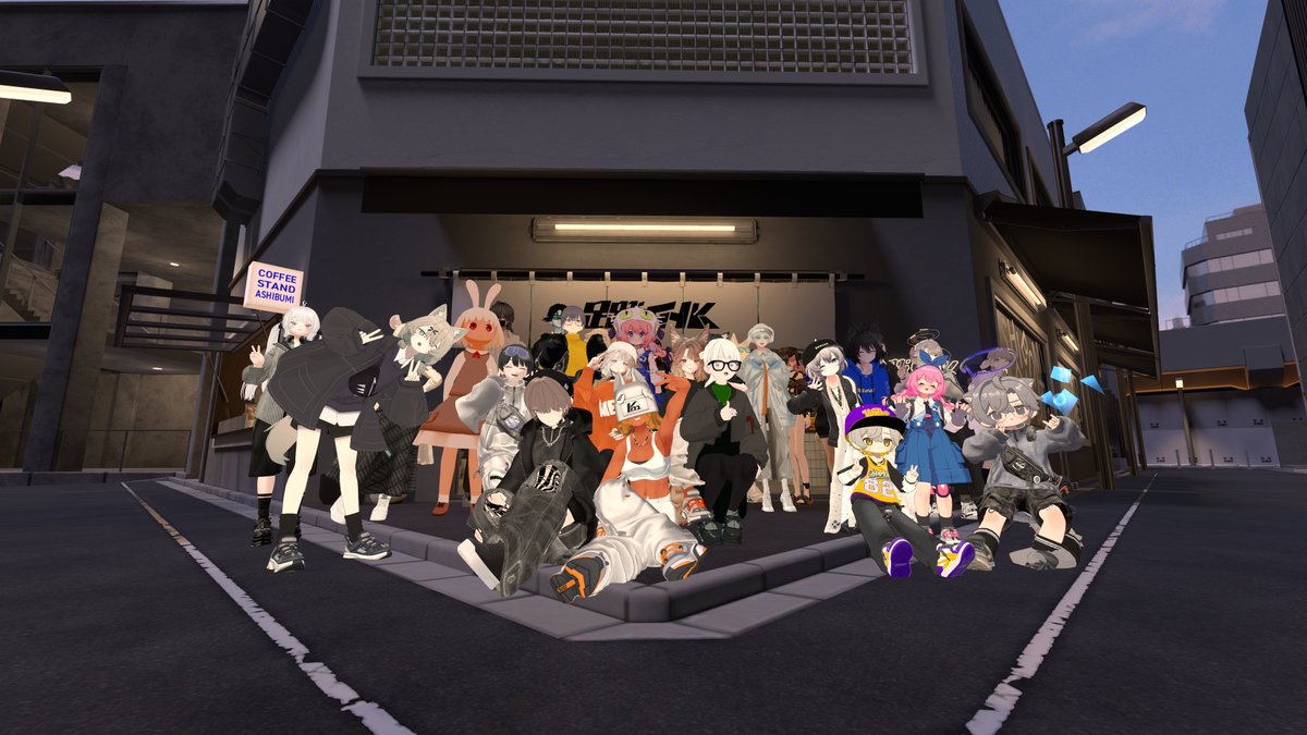 足踏SNEAKERS tweet media