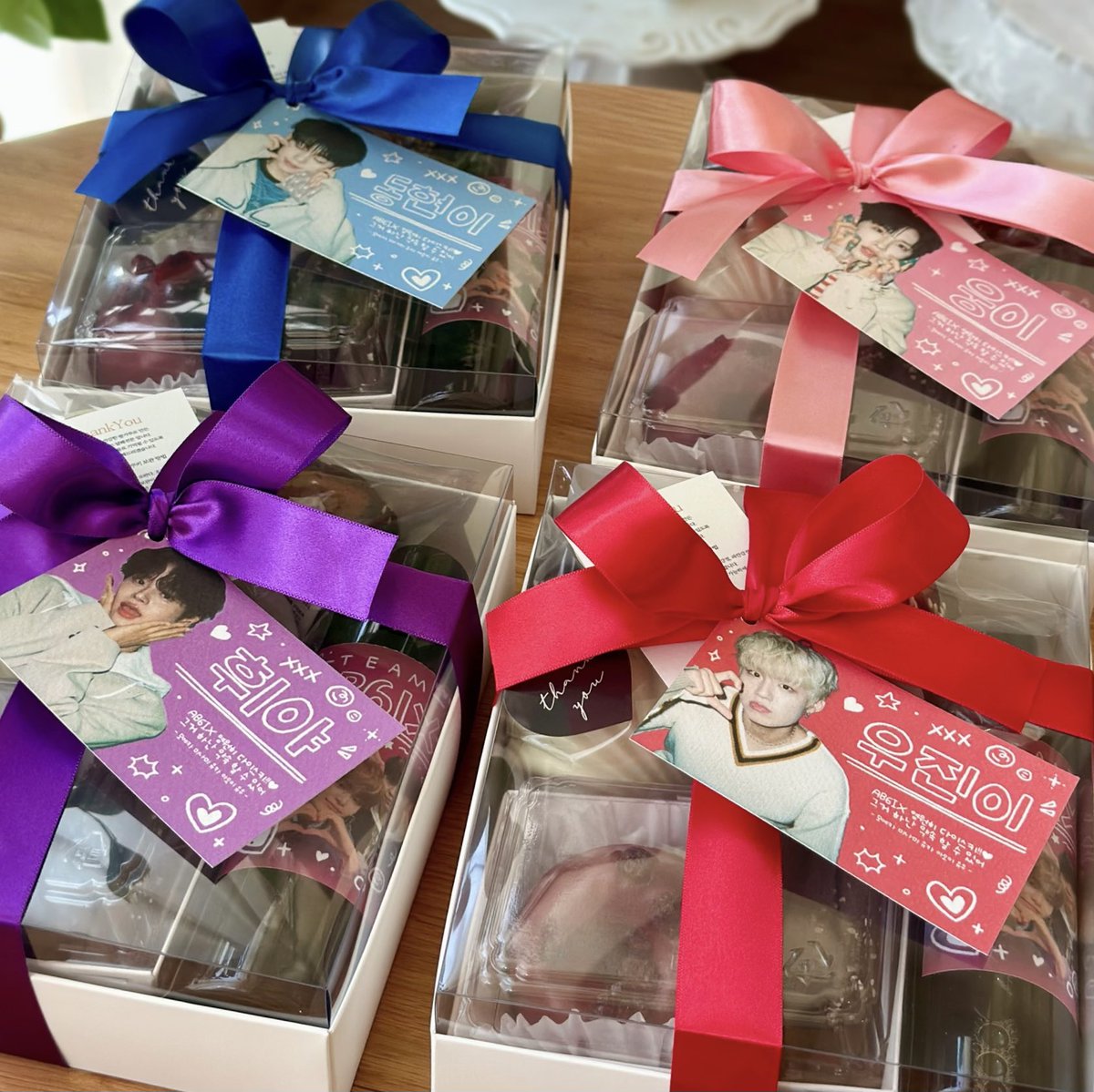 _wooojin99's tweet photo. 항상 고마운 마음과 다이스키의 마음을 담아 
간단한 간식 서포트 준비했습니다 ᰔᩚ 
いつも日本にも来てくれてありがとうだし5月も気をつけて来てね~🫶🏽^.  ̫ .^) 예삐들 늘 행복하길♡ᵎᵎ
#AB6IX #전웅 #김동현 #박우진 #이대휘 https://t.co/cEyHwmKkgN