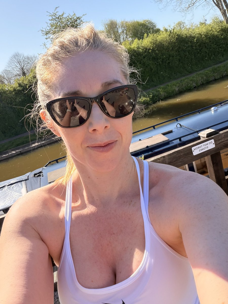 Lady Josie Glass tweet media