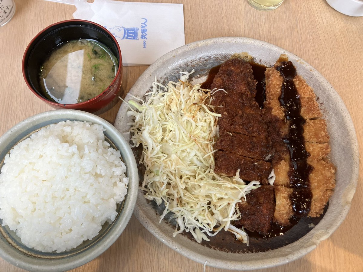 hikap_reme's tweet photo. DQWのイベントに参加しつつ3日間名古屋グルメを満喫🤤 https://t.co/GixDKuY7OF