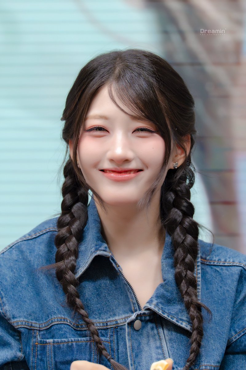 260314 주니

넘예뻐🥹

#준휘 #JUNHWI
#SAYMYNAME #세이마이네임