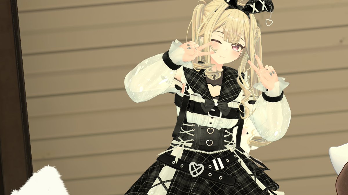 昨日のTinyStage定期ライブ
ついにグループ人数が100人を突破！
おめでとうございますー

今回の歌声も良かったです
クイズも盛り上がってましたね
#VRChat #VRSJK #TinyStageリアミア