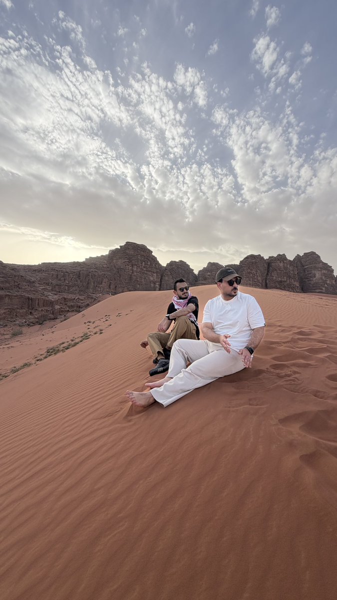 SohaibSH8's tweet photo. Sand, stars, and serenity 🏜️🇯🇴 https://t.co/kSI5UgqpqL