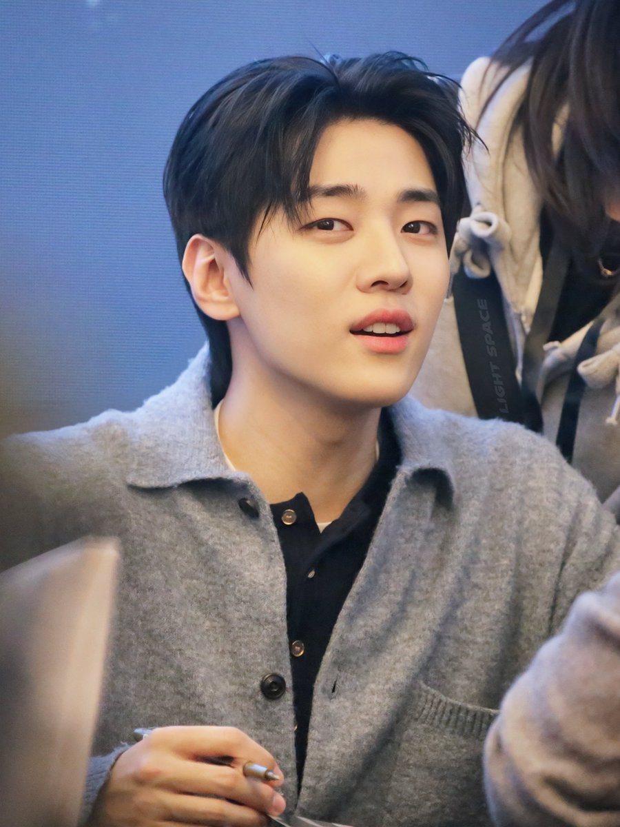 박재찬시그널만렙_LIGHT SPACE tweet media