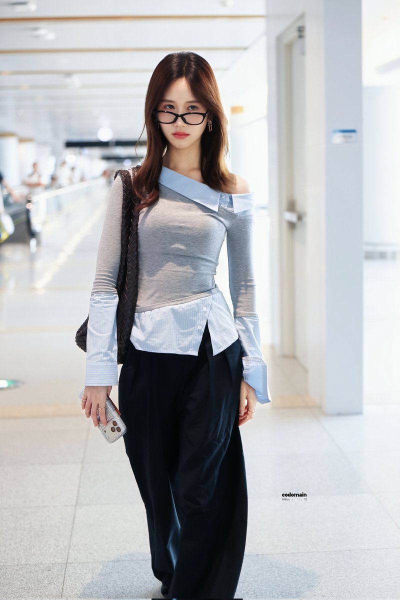 codomain·叶芷妤 tweet media