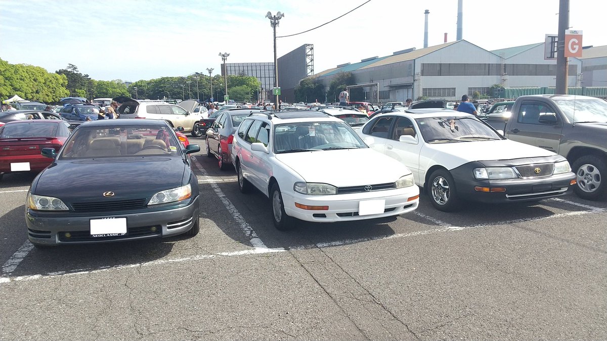 MCX10L's tweet photo. 数年前に某オクでみかけて消息不明だったカムリワゴンがご存命でした‼️
USDM三つ巴で眼福💕
#高速有鉛フェスティバル https://t.co/TZ3GAMUk05