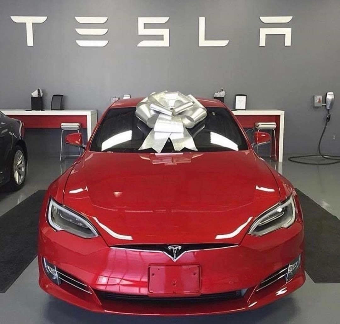 sagofigur's tweet photo. @elonmusk someone is produsing scam in Your name pretending winners of money and new car. https://t.co/8qIUSpWBBp