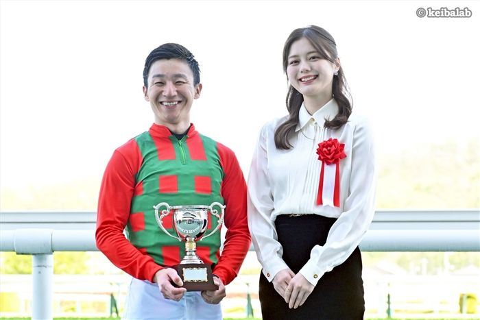 紺野彩夏ちゃん。 仮面ライダージオウのオーラちゃん🎵 小顔で本当に