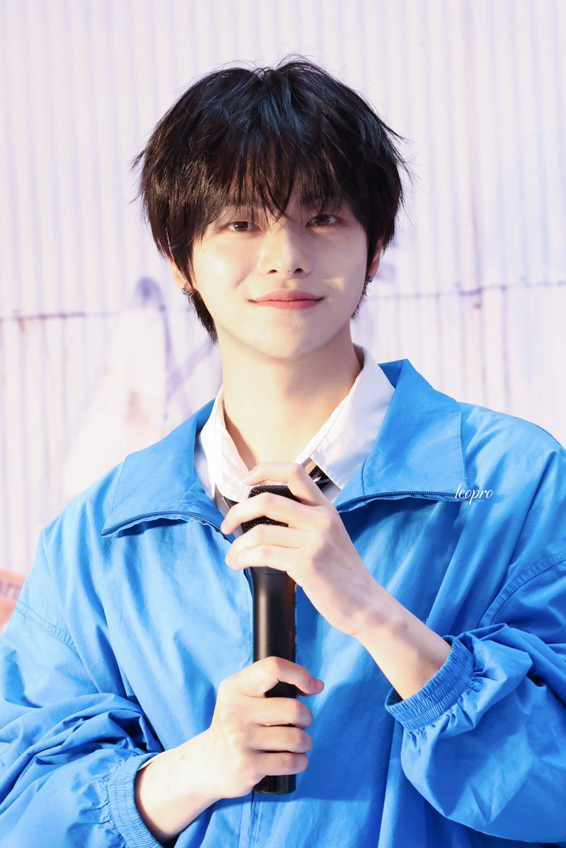 posie𝜗ৎ tweet media